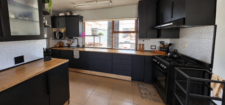 4 Bedroom Property for Sale in Roodewal Free State